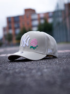 CAP NEW YORK YANKEES BEIGE ROSE