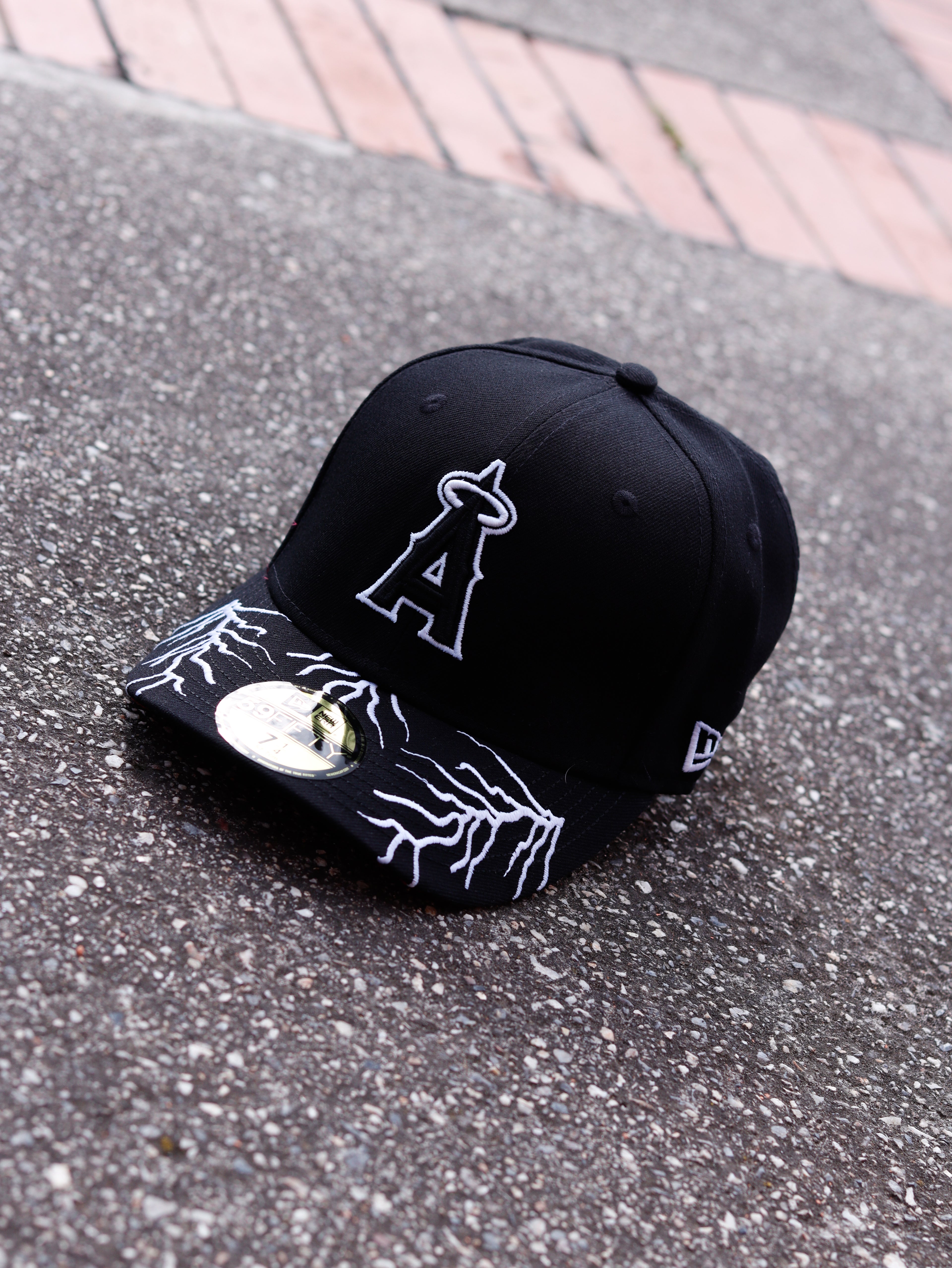 CAP NEW ERA ANGELS BLACK AND WHITE