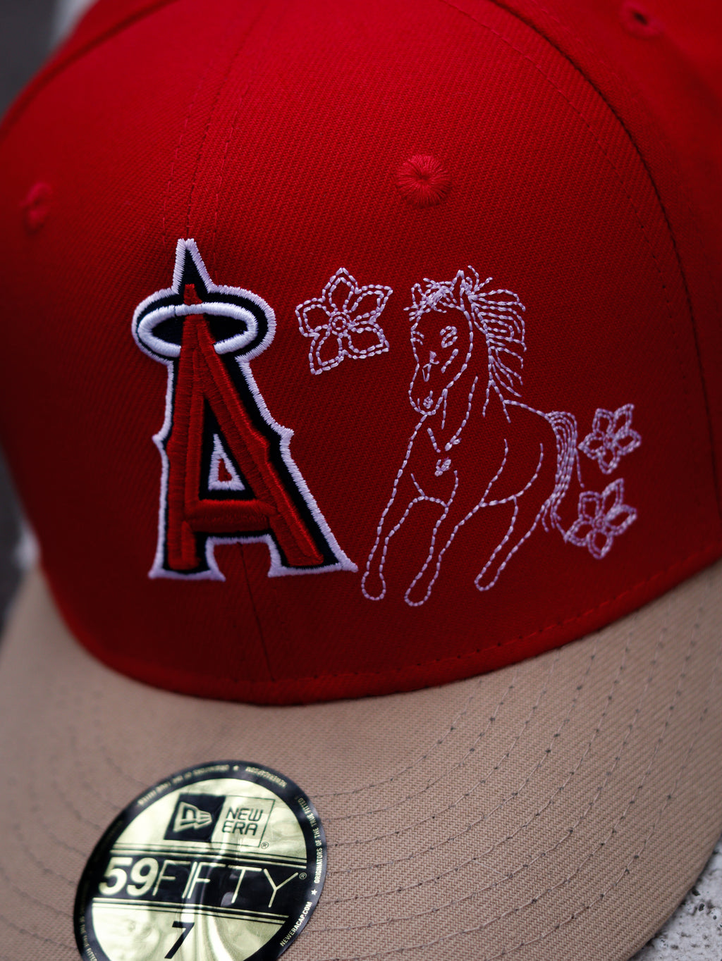 CAP NEW ERA ANGELS ROJA CON BEIGE