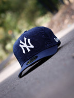 CAP NEW ERA SWIRL NEW YORK YANKEES 59FIFTY AZUL OSCURO