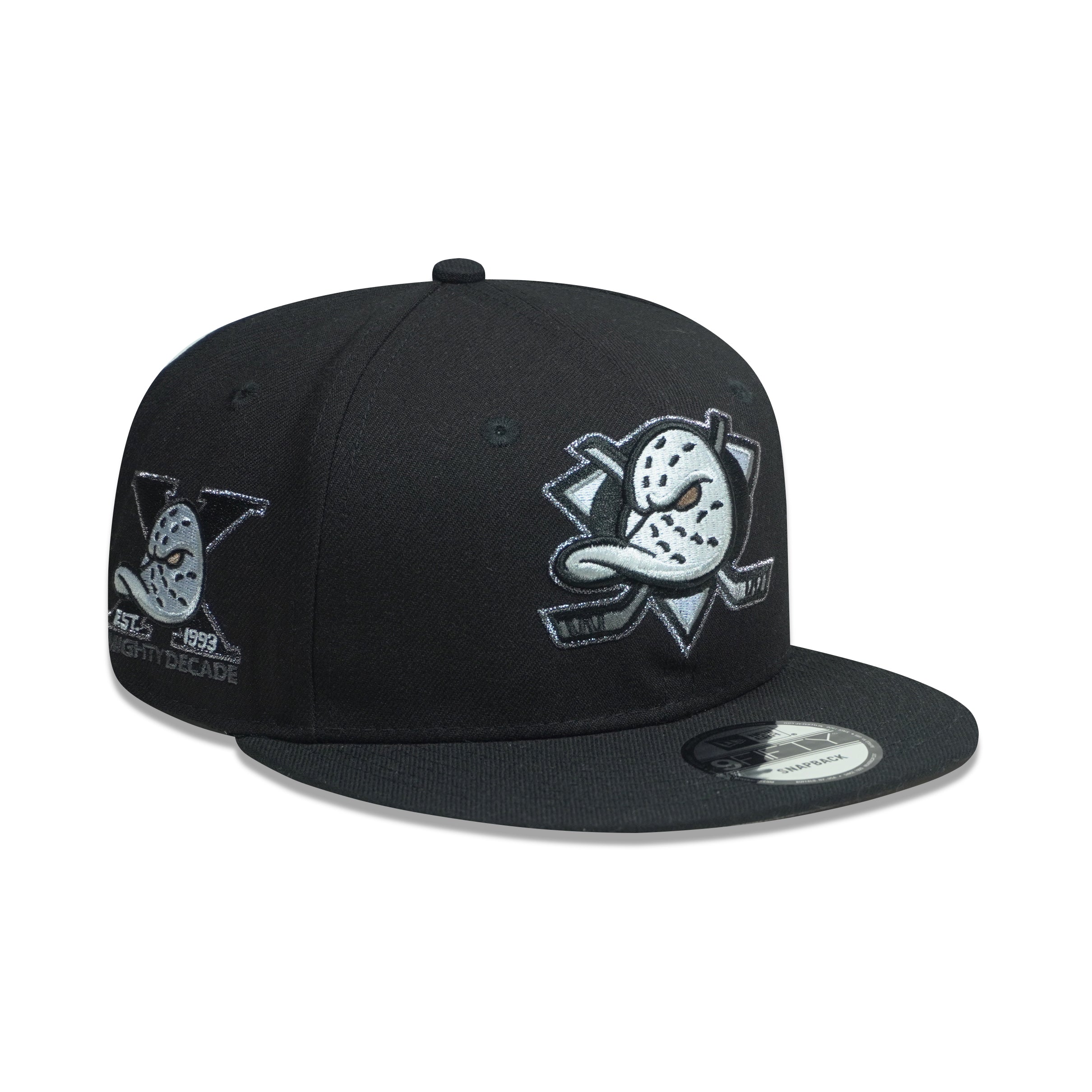 ANAHEIM DUCKS BLACK AND WHITE SNAPBACK