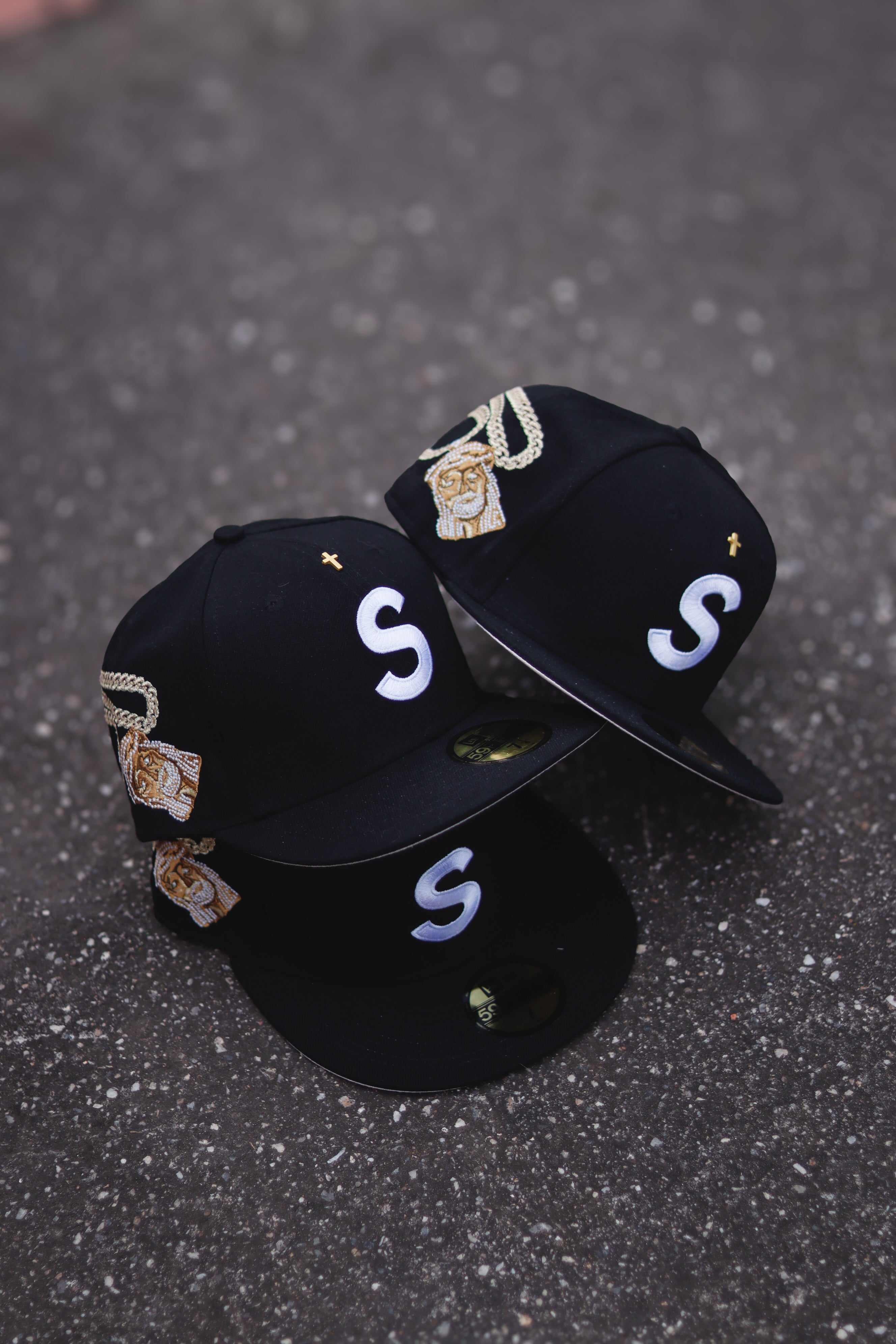 SUPREME JESUS PIECE S LOGO NEW ERA BLACK