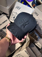 CAP NEW YORK YANKEES FLAME TOTAL BLACK