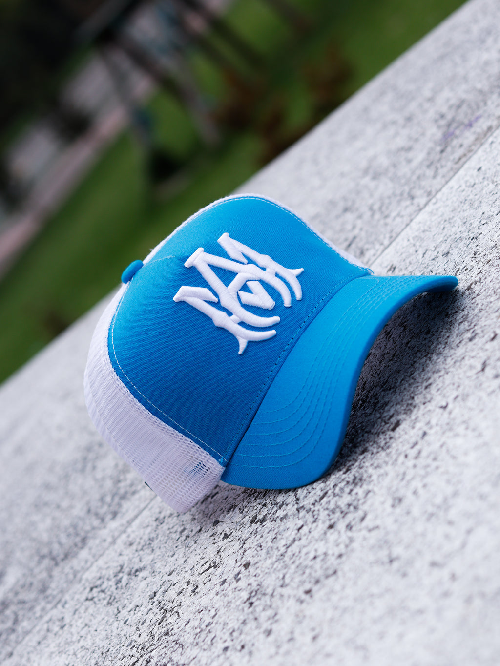 CAP AMIRI WHITE AND BLUE