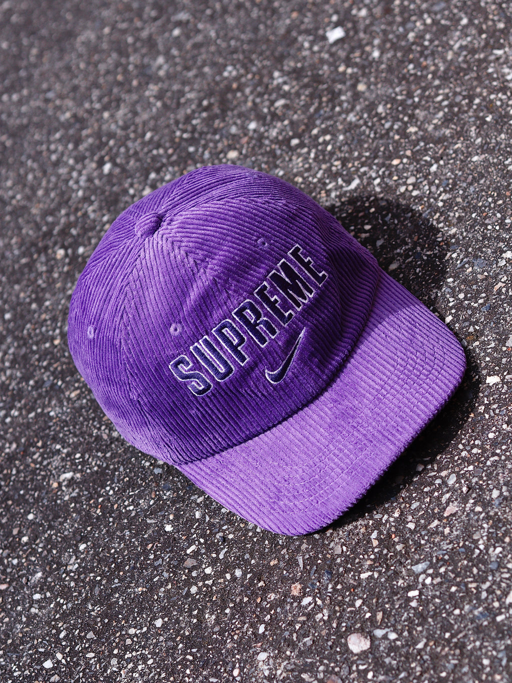 SUPREME X NIKE CAP CORDUROY MORADO