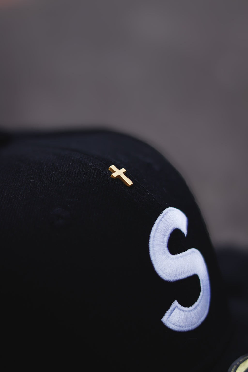 SUPREME JESUS PIECE S LOGO NEW ERA BLACK