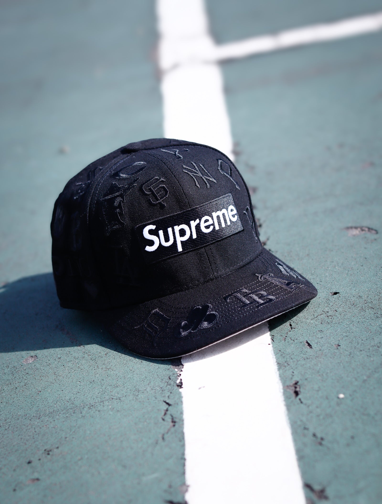 CAP NEW ERA X SUPREME ALL BLACK