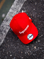 CAP RED X SUPREME “WHITE SOX” SNAPBACK