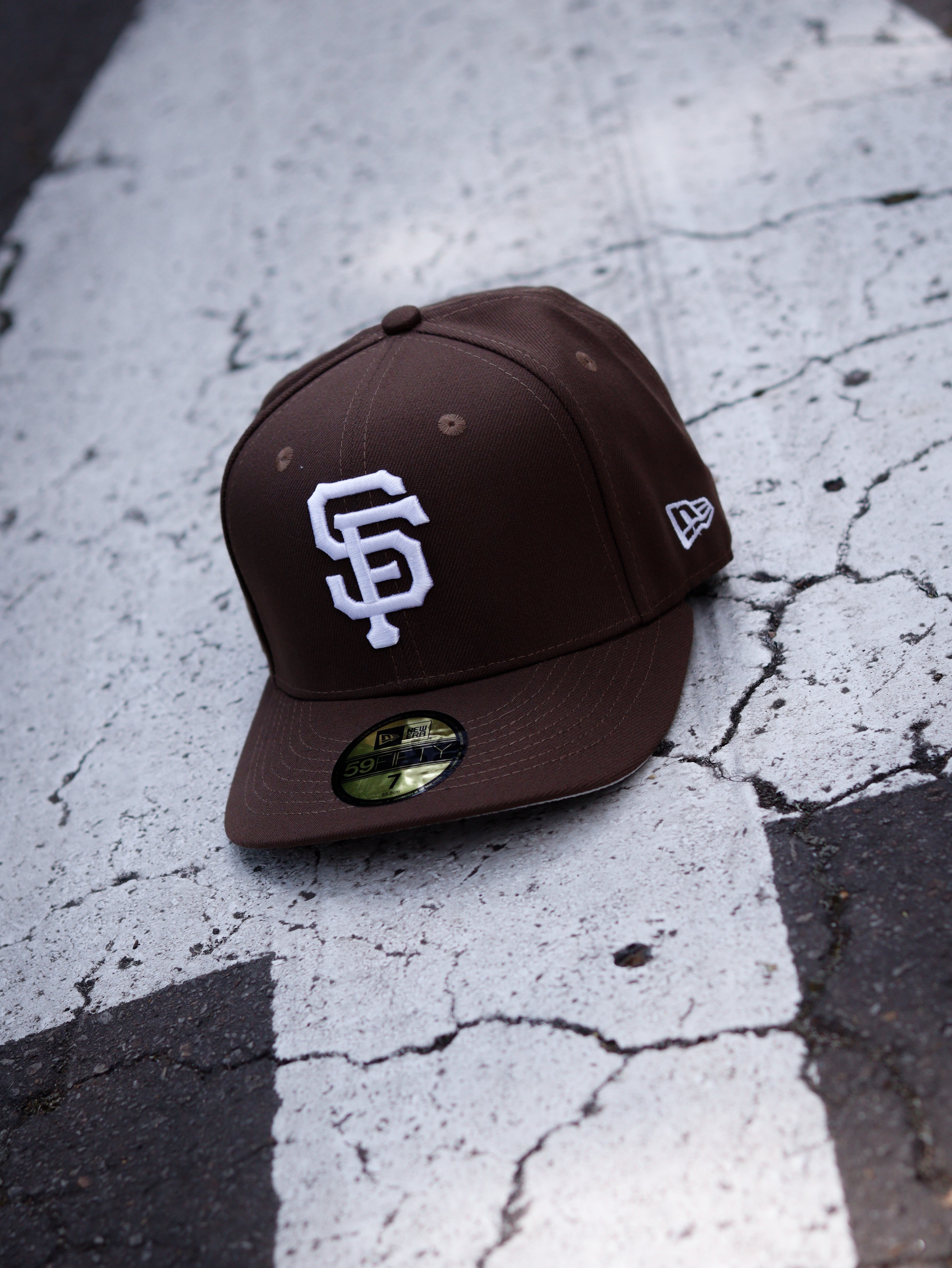 CAP NEW ERA GIANTS BROWN AND WHITE