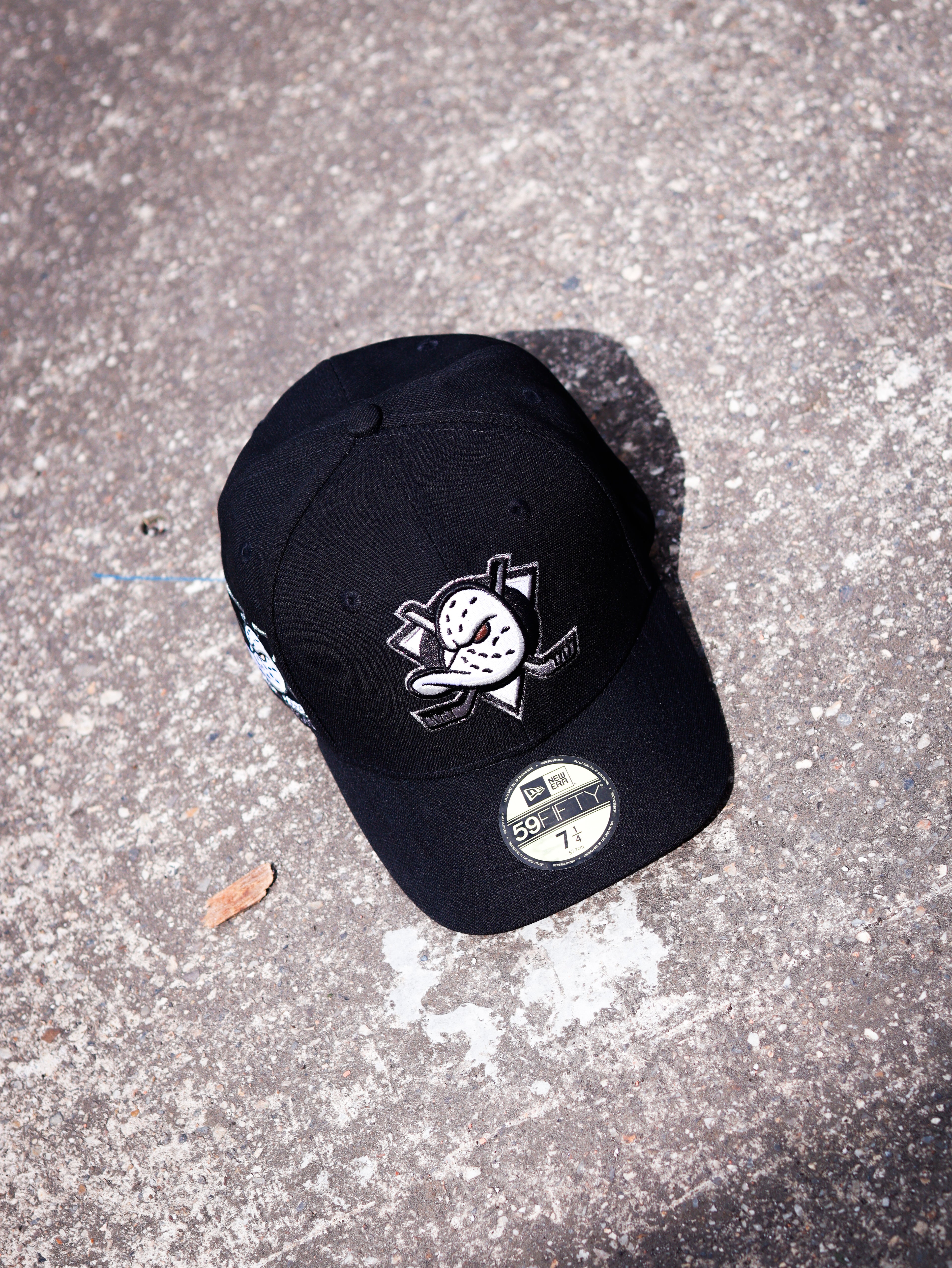 ANAHEIM DUCKS BLACK AND WHITE 59FIFTY