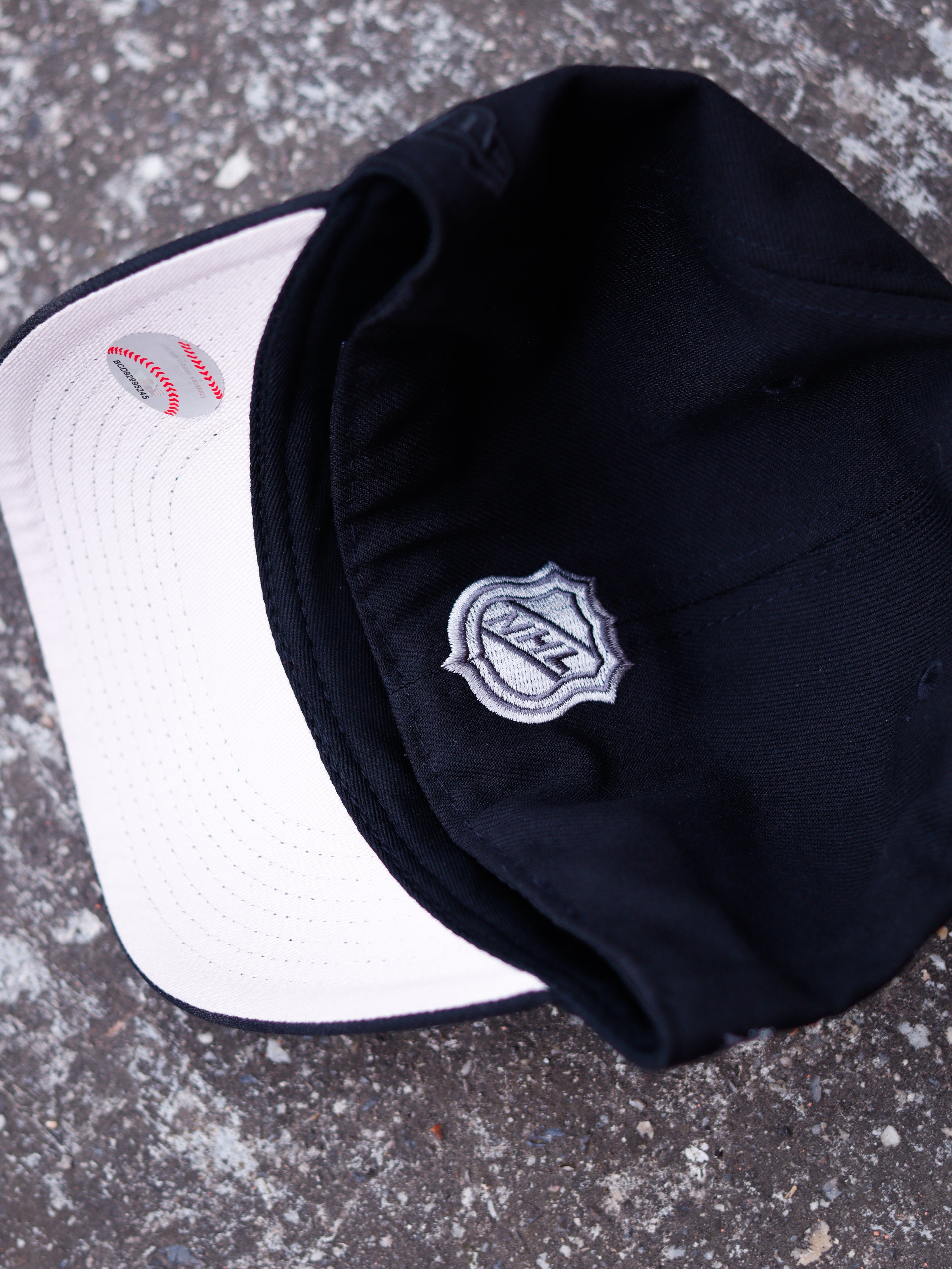 ANAHEIM DUCKS BLACK AND WHITE 59FIFTY