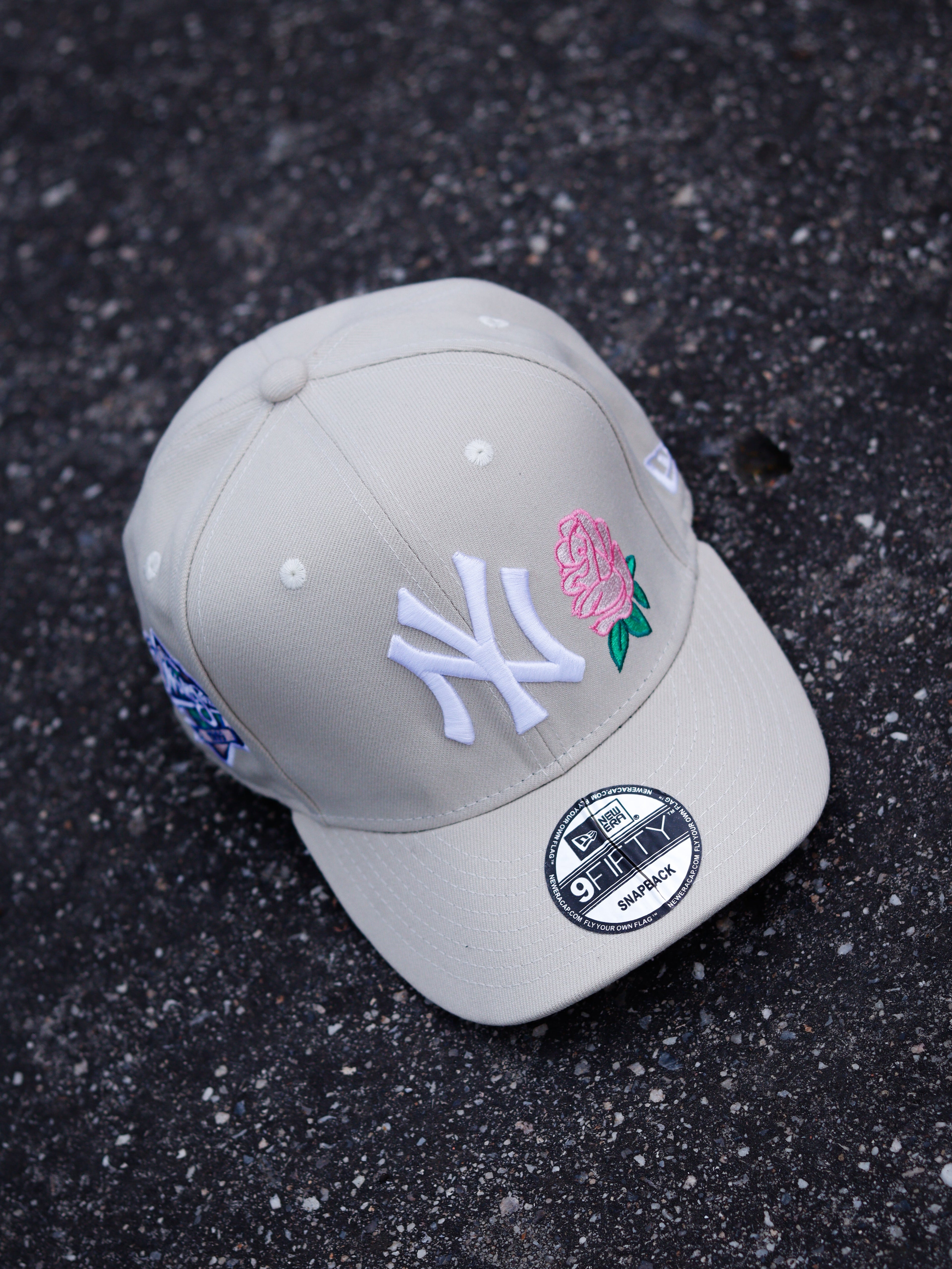 CAP NEW YORK YANKEES BEIGE ROSE