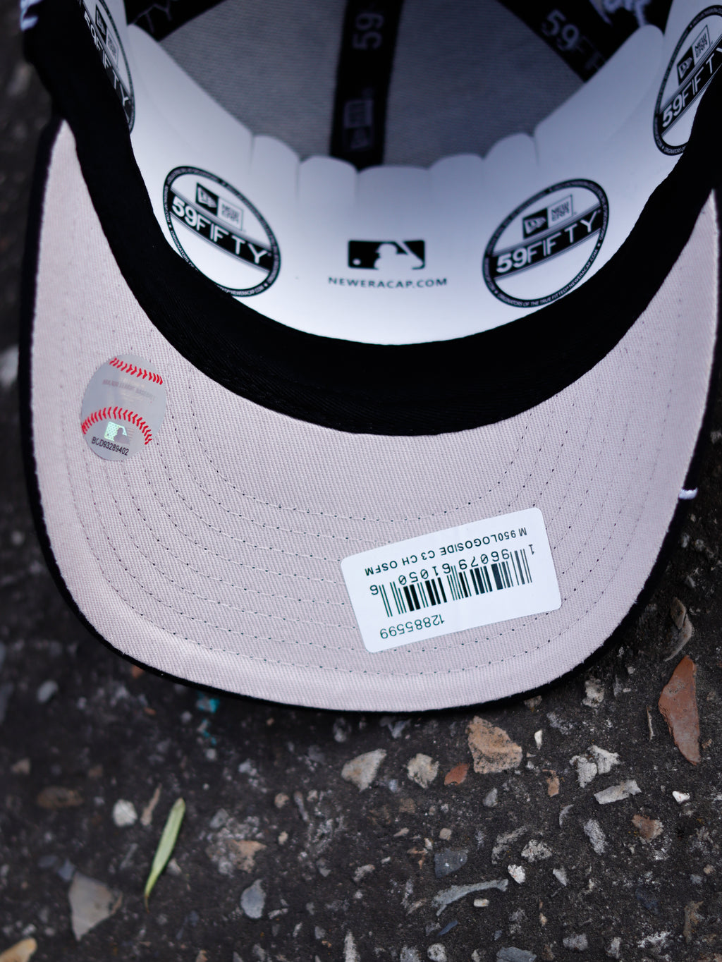 CAP SUPREME WORLDWIDE BOX LOGO NEW ERA HAT BLACK