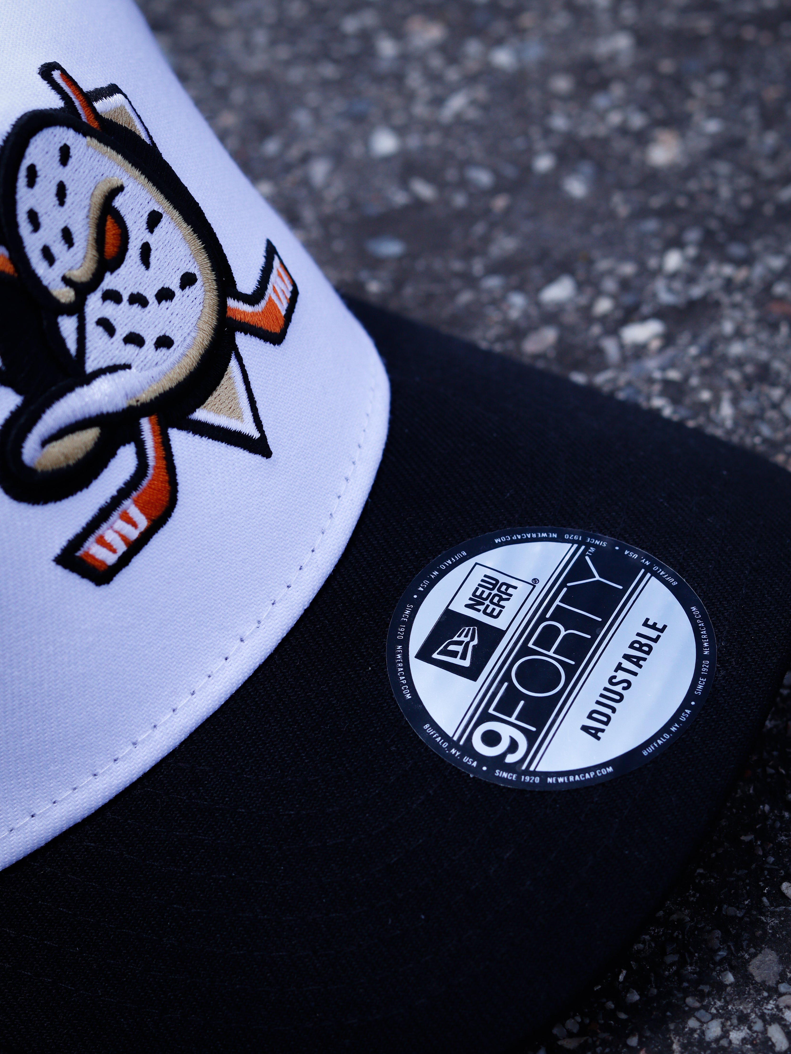 NEW ERA ANAHEIM DUCKS 9FORTY WHITE
