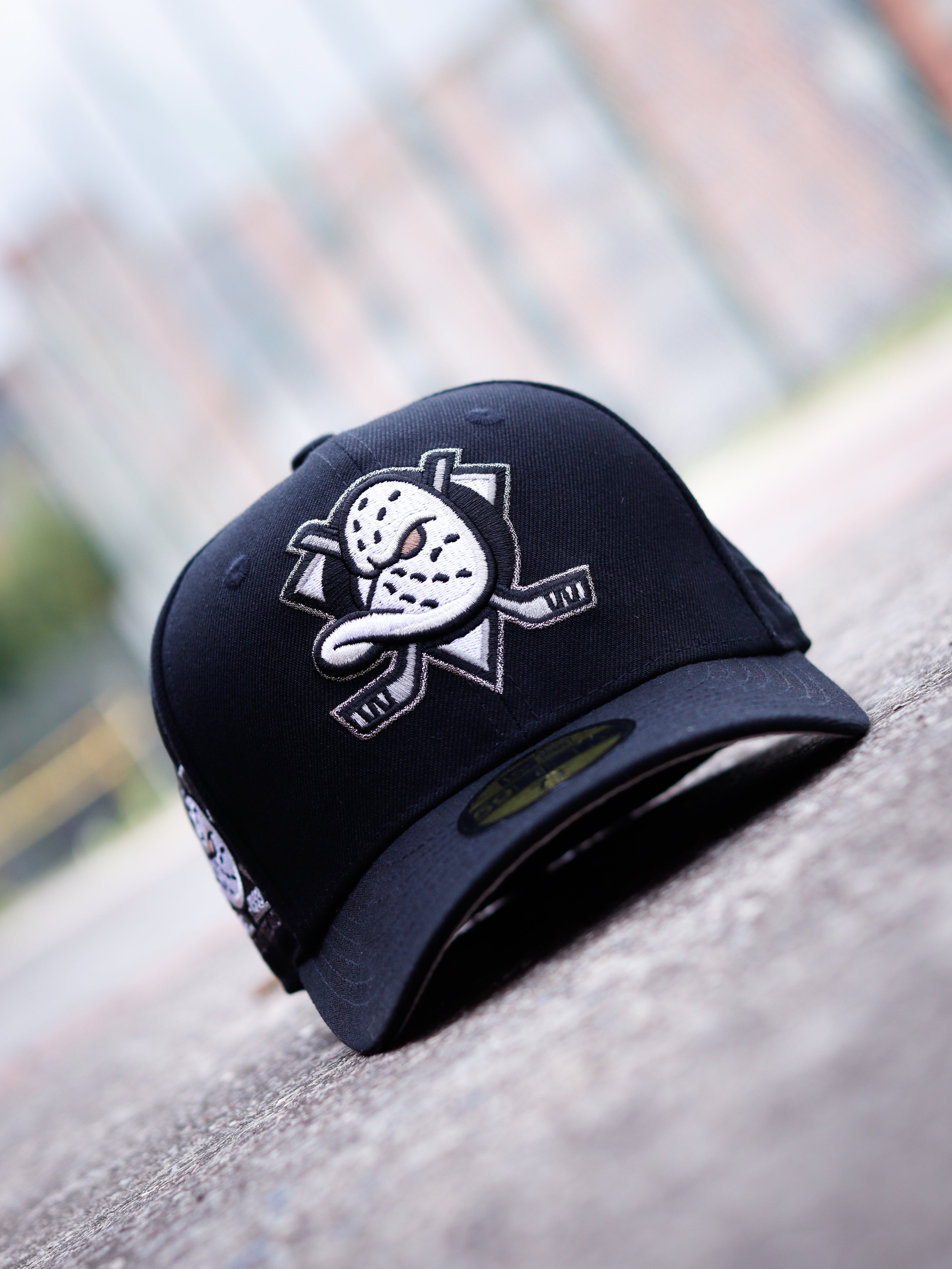 ANAHEIM DUCKS BLACK AND WHITE 59FIFTY