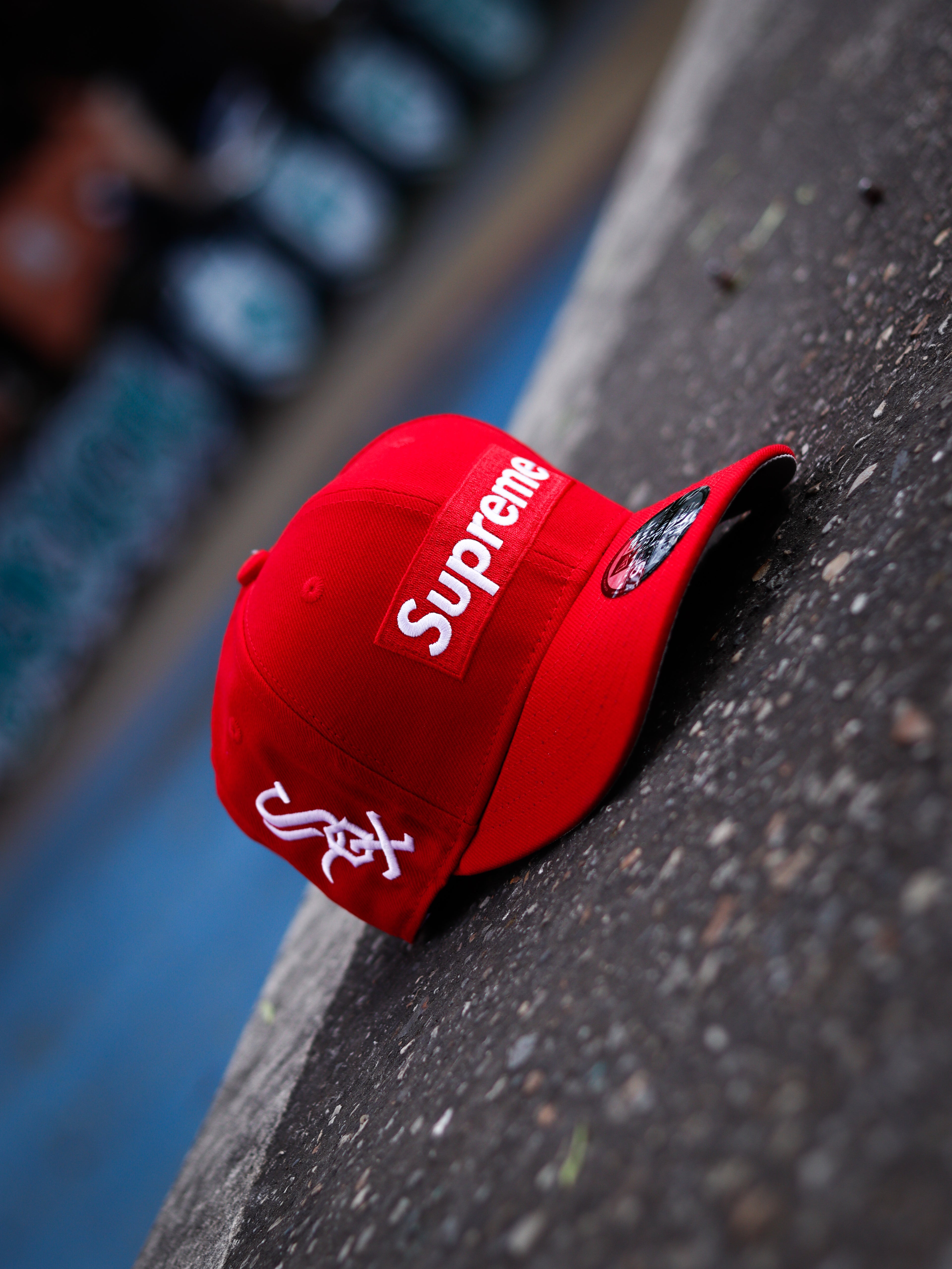 CAP RED X SUPREME “WHITE SOX” SNAPBACK