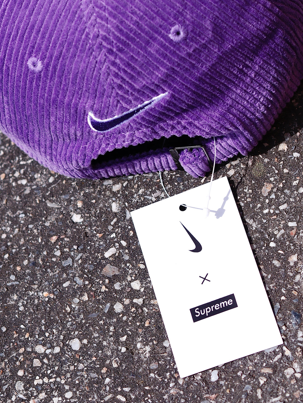SUPREME X NIKE CAP CORDUROY MORADO