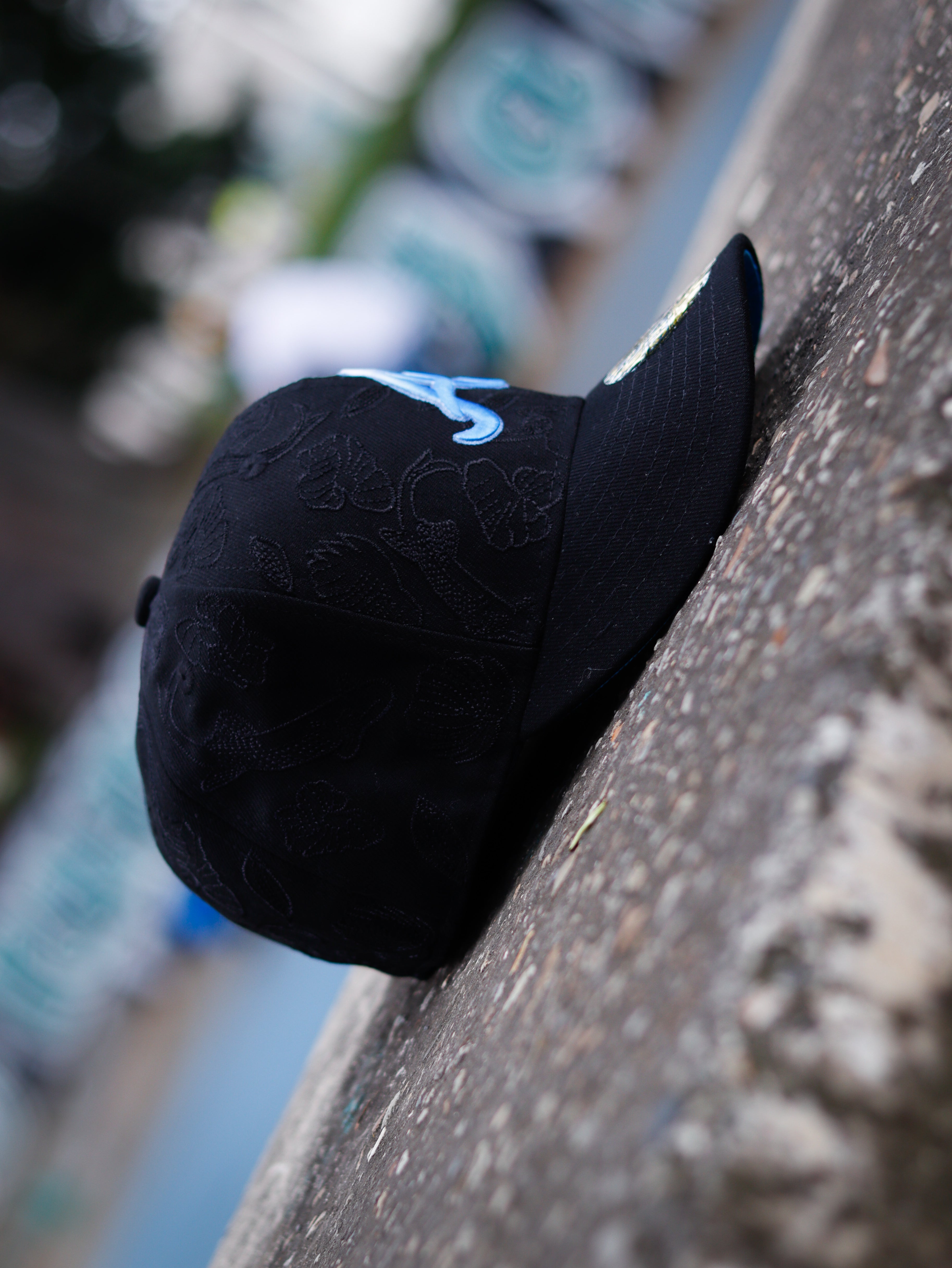 CAP NEW ERA ATLANTA BRAVES BLACK AND BLUE