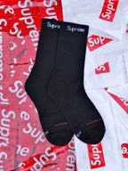 PAR DE MEDIAS SUPREME X HANES NEGRO