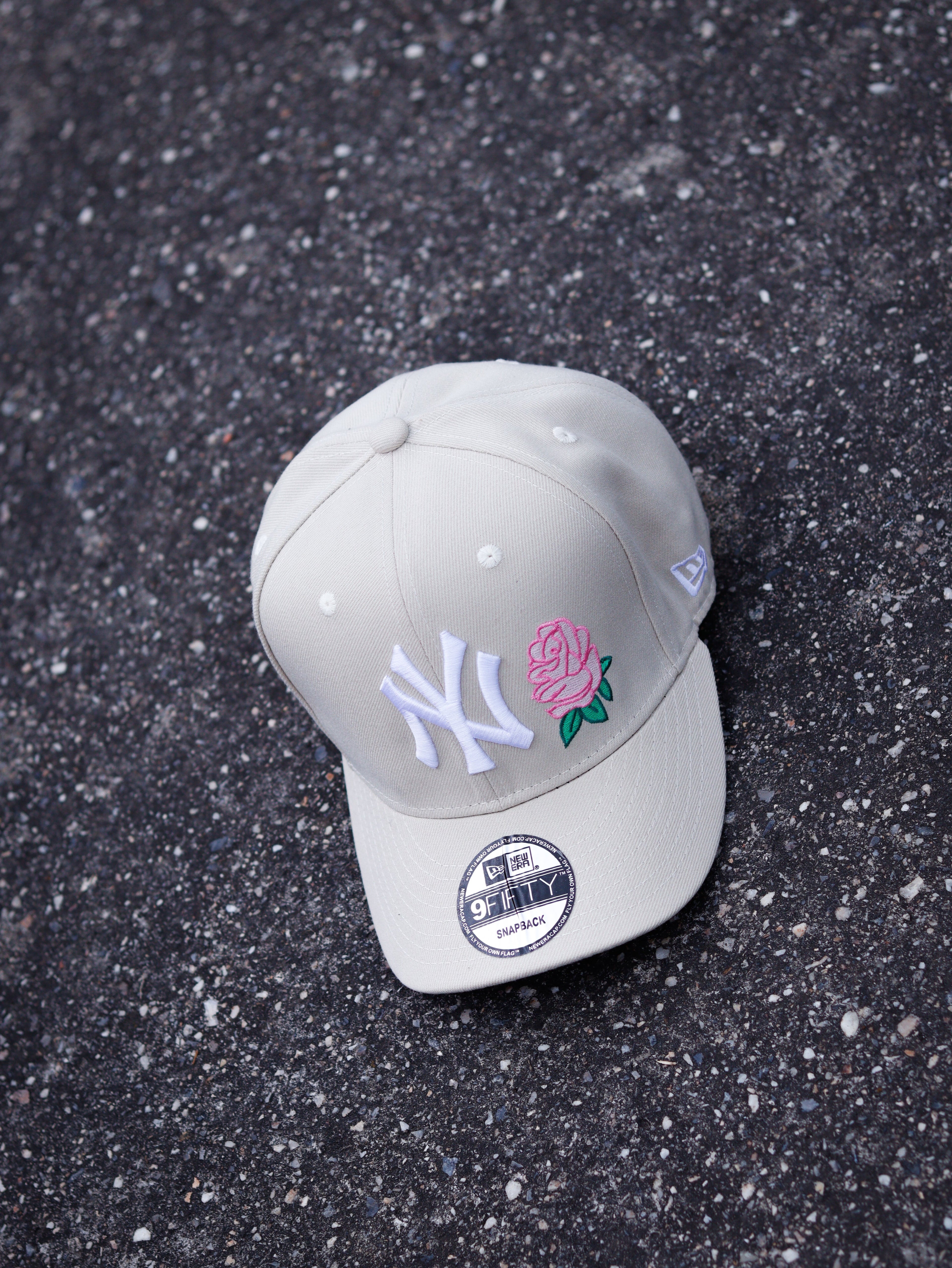 CAP NEW YORK YANKEES BEIGE ROSE