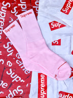 PAR DE MEDIAS SUPREME X HANES ROSA