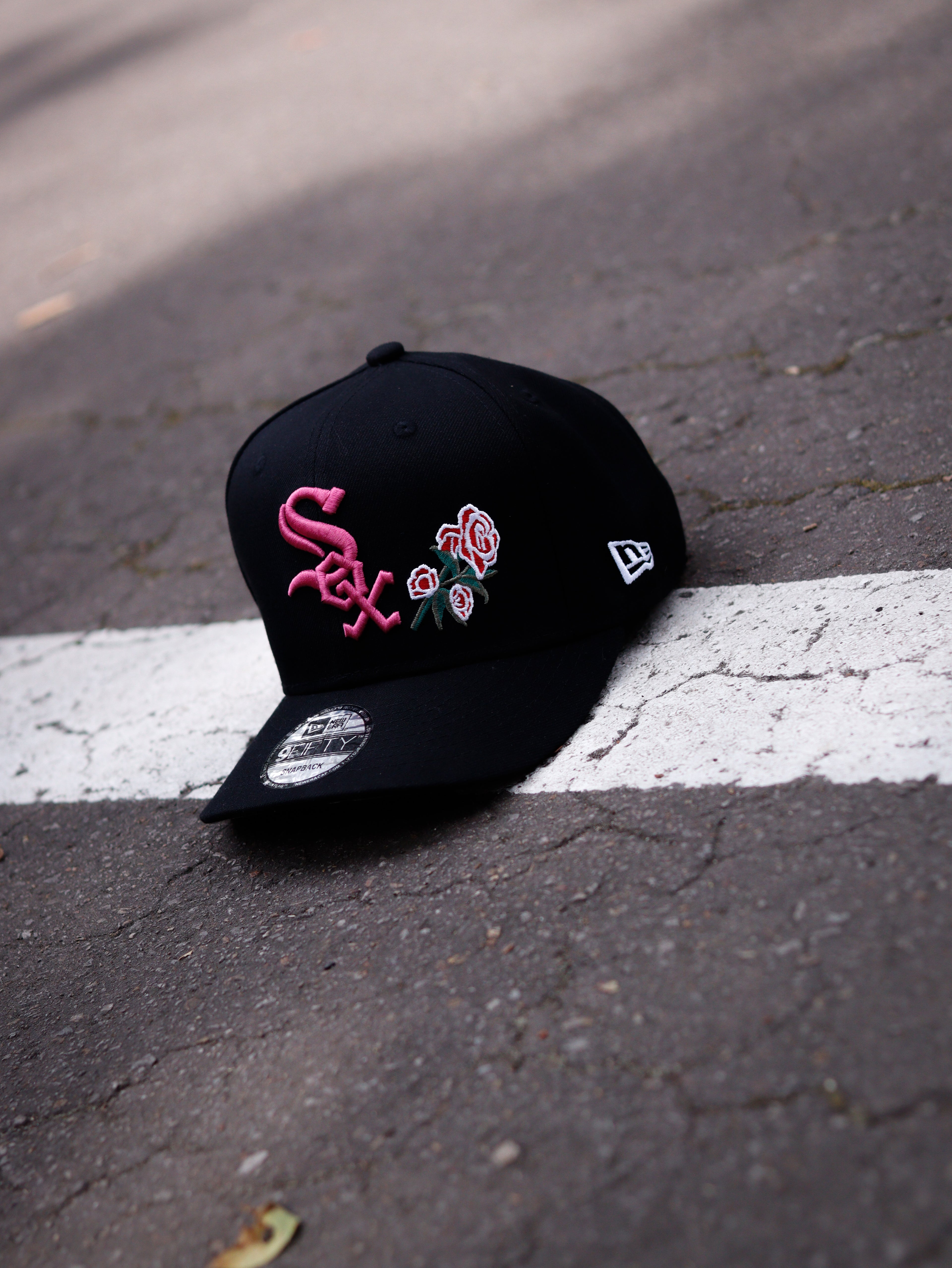 BLACK CHICAGO WHITE SOX HOT PINK ROSE