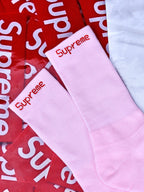 PAR DE MEDIAS SUPREME X HANES ROSA