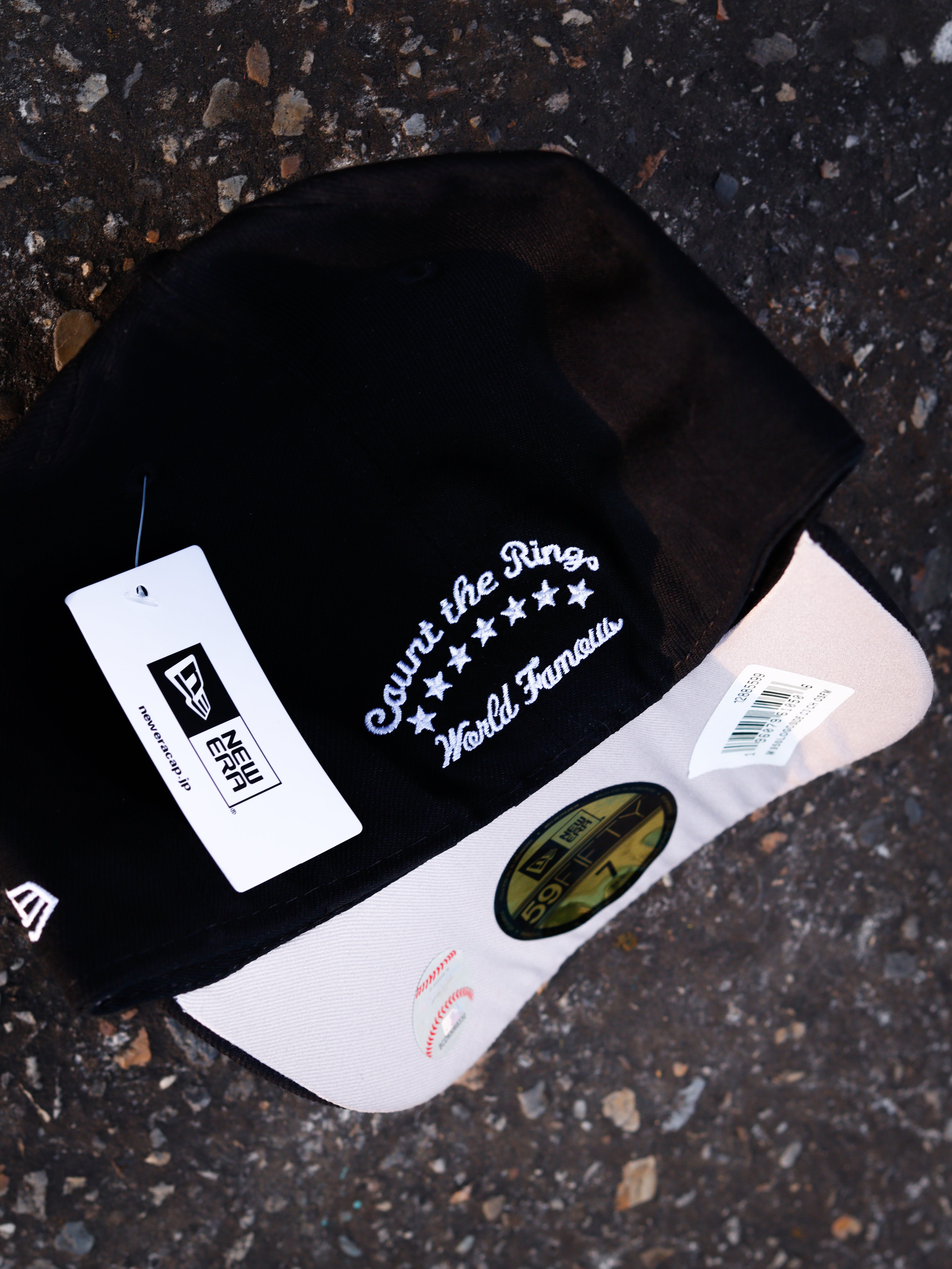 CAP SUPREME UNDISPUTED BOX LOGO HAT BLACK