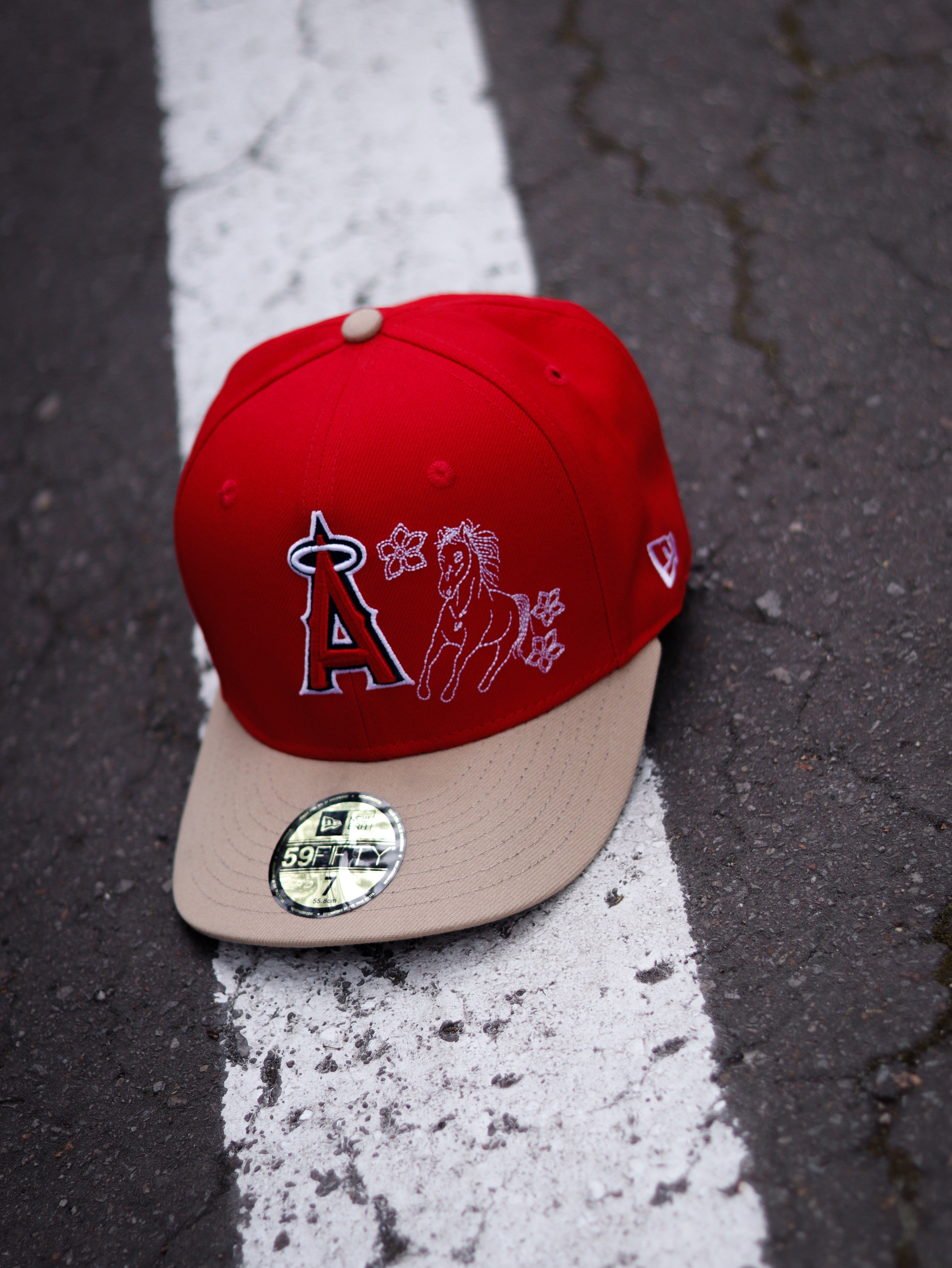 CAP NEW ERA ANGELS ROJA CON BEIGE