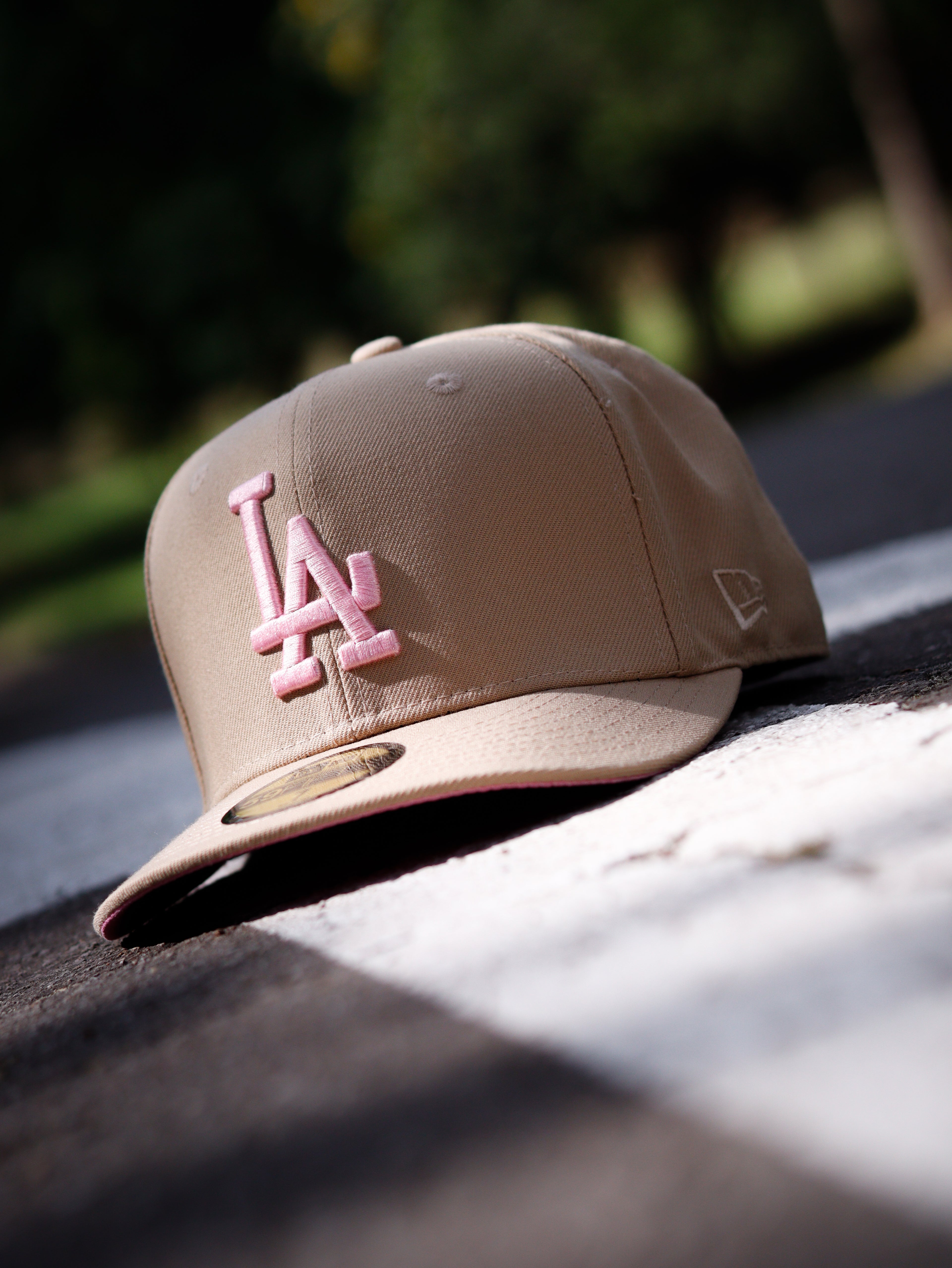 CAP NEW ERA DODGERS BEIGE CON ROSA