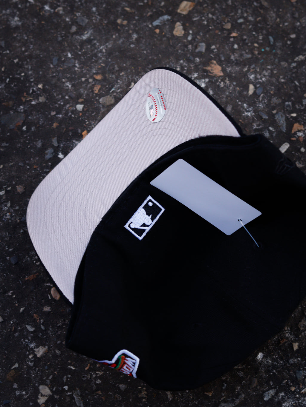 CAP NEW ERA DIAMONDS BLACK AND WHITE