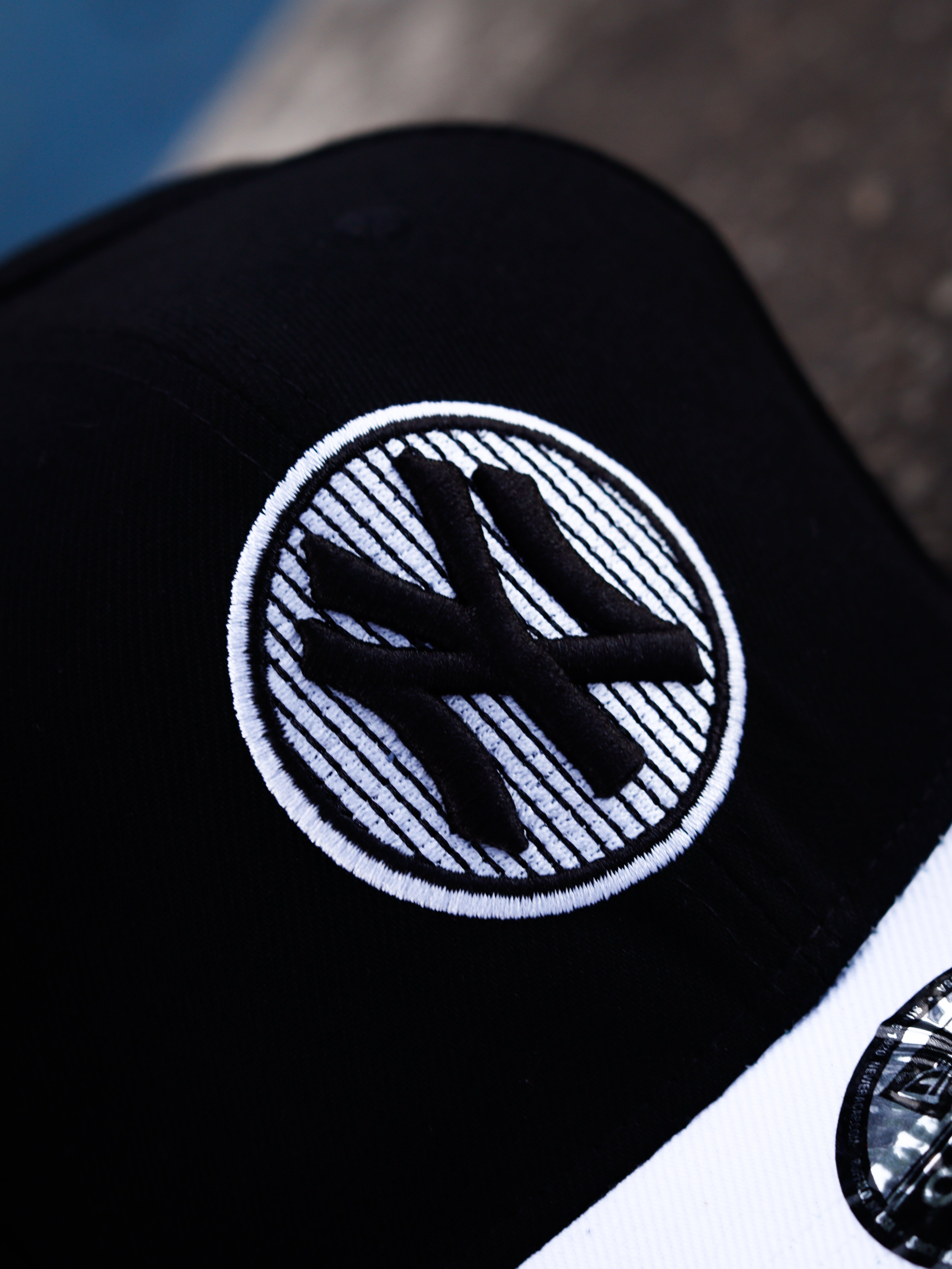 CAP NEW YORK YANKEES BLACK AND WHITE