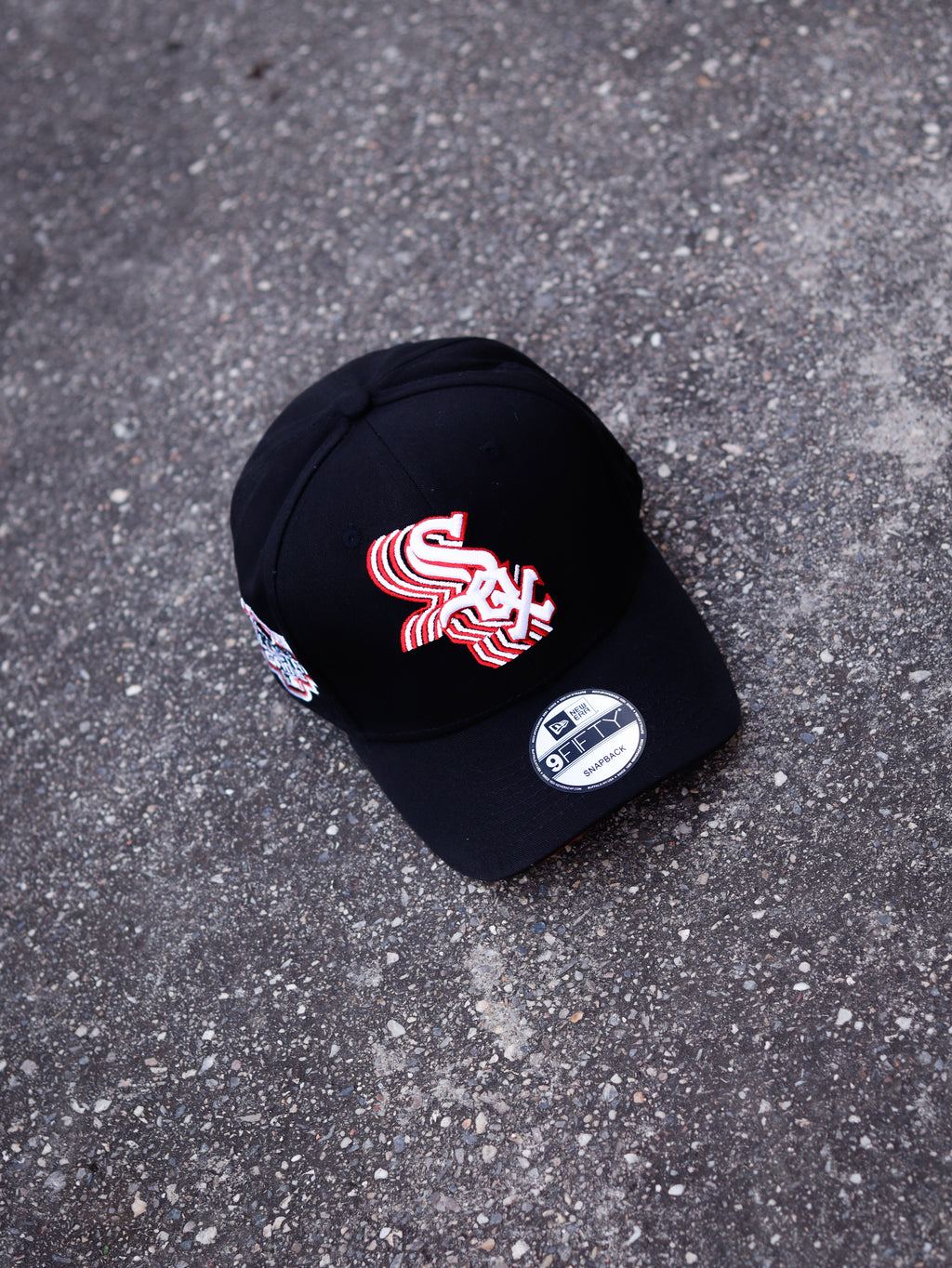 CAP CHICAGO WHITE SOX BLACK- RED