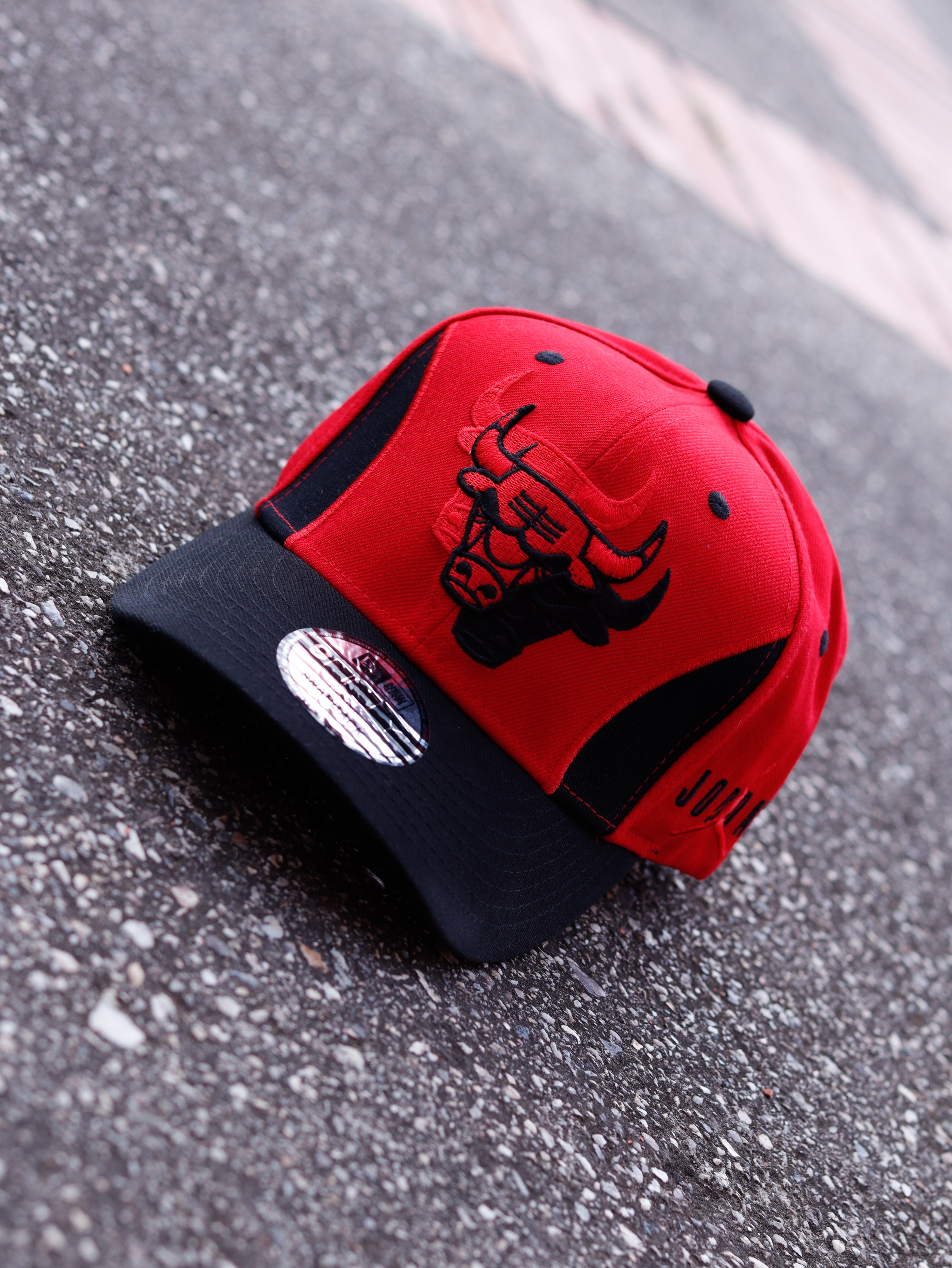 CAP NEW ERA CHICAGO BULLS RED AND BLACK