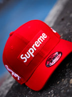 CAP RED X SUPREME “WHITE SOX” SNAPBACK