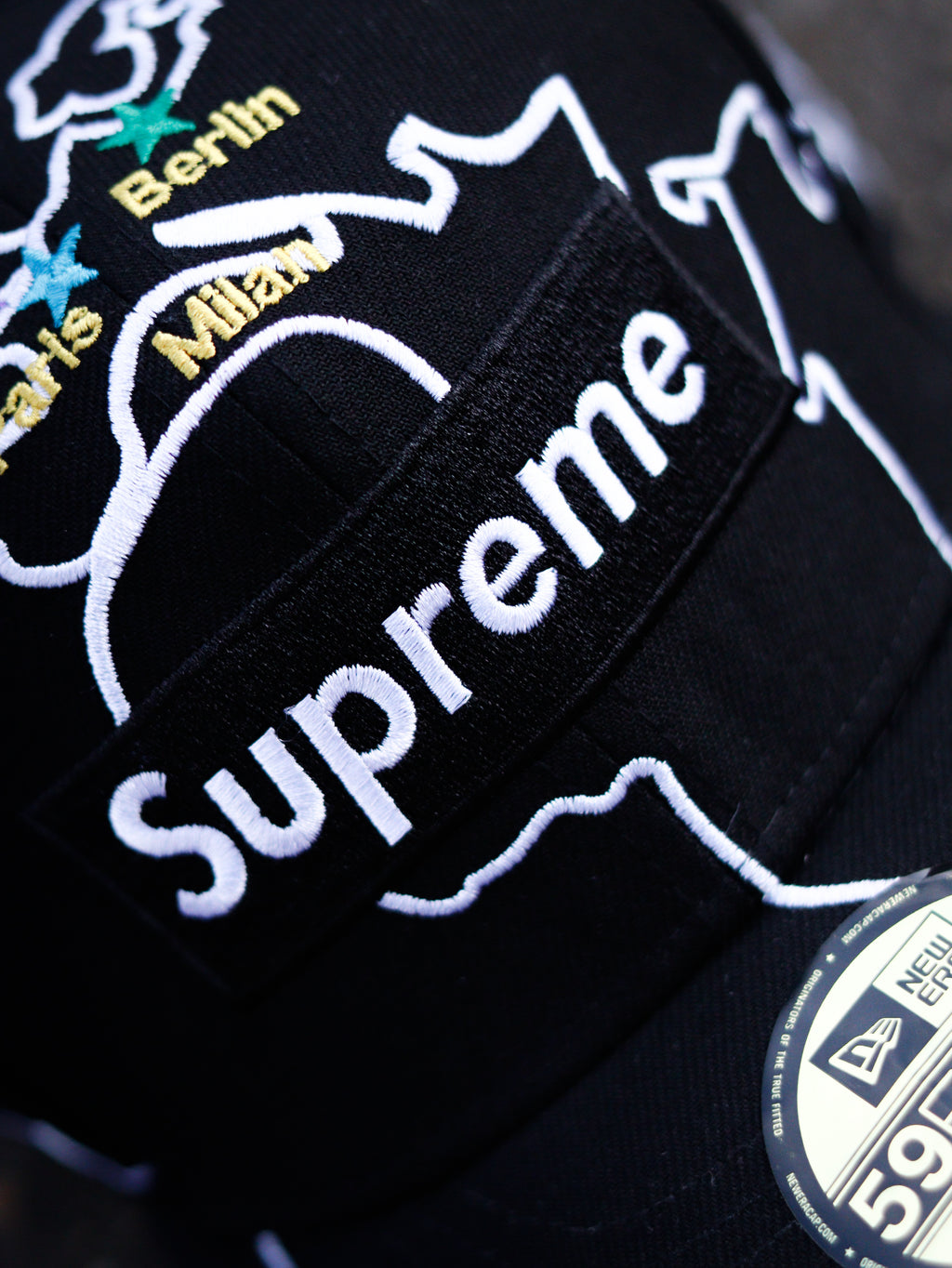 CAP SUPREME WORLDWIDE BOX LOGO NEW ERA HAT BLACK