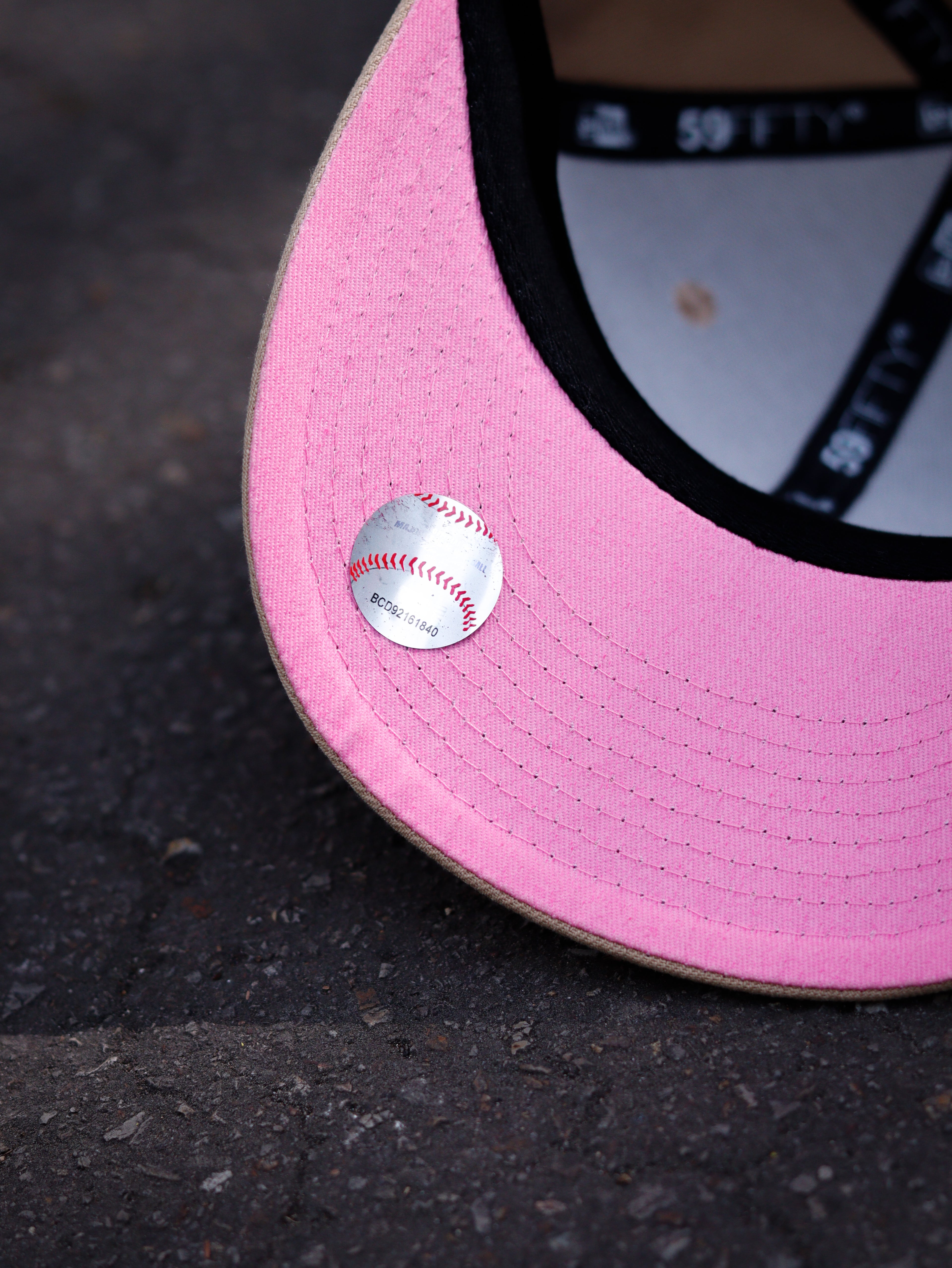 CAP NEW ERA DODGERS BEIGE CON ROSA