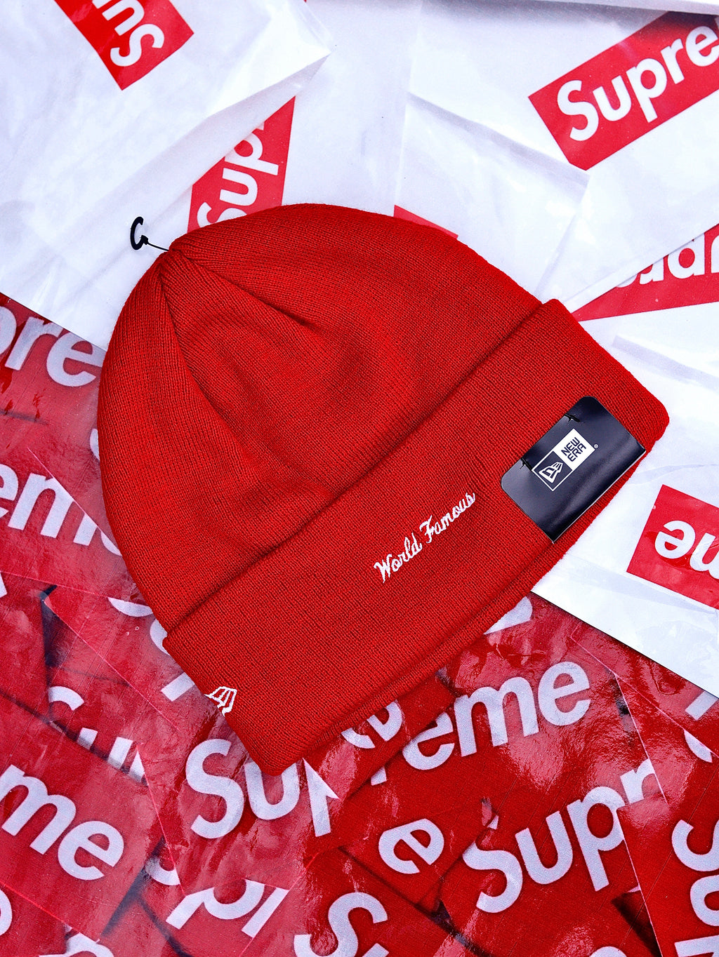 BEANIE SUPREME NEW ERA RED