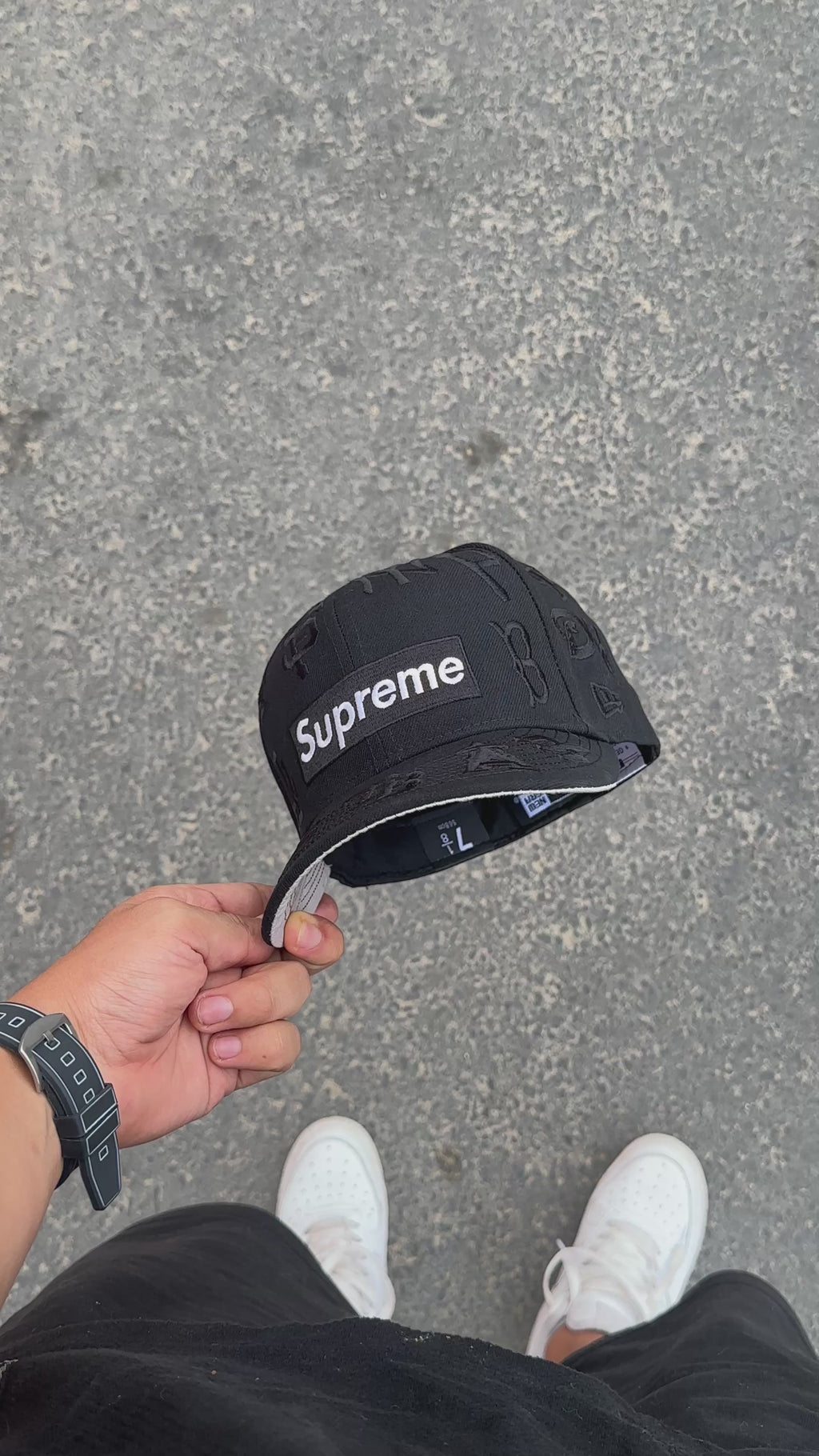 CAP NEW ERA X SUPREME ALL OVER BLACK