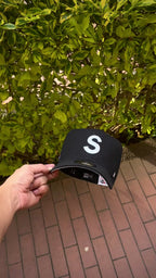 CAP SUPREME X SWAROVSKI S LOGO NEW ERA BLACK