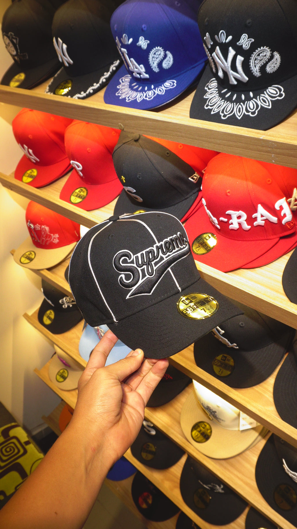 CAP SUPREME X NEW ERA PIPING SCRIPT LOGO